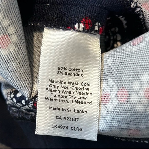 Talbots Navy and Red Paisley Mini Skirt Sz 10P - Picture 5 of 5